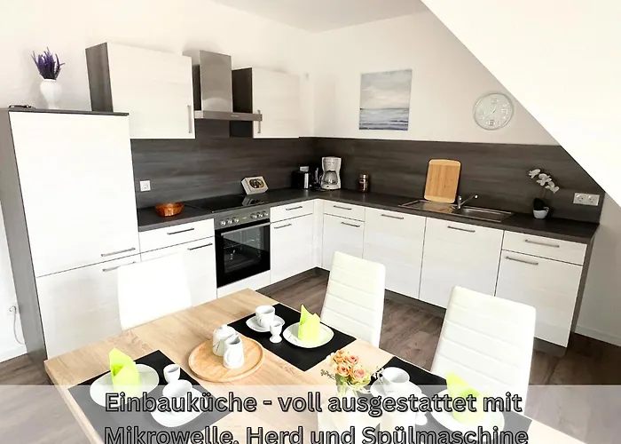 Serviced  Nautilus  Großer Balkon Einbauküche Neubau 74 Qm Free Wifi 2 Schlafzimmer *