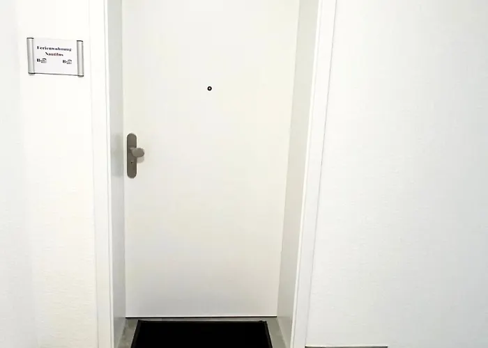 Serviced  Nautilus  Großer Balkon Einbauküche Neubau 74 Qm Free Wifi 2 Schlafzimmer *